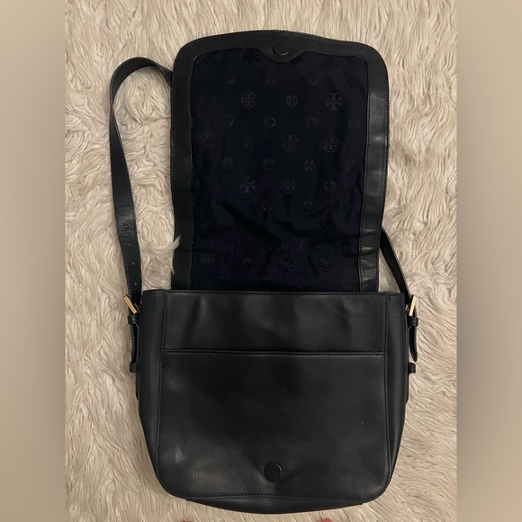 Tory Burch Holly Shoulder Bag - Picture 6 of 6